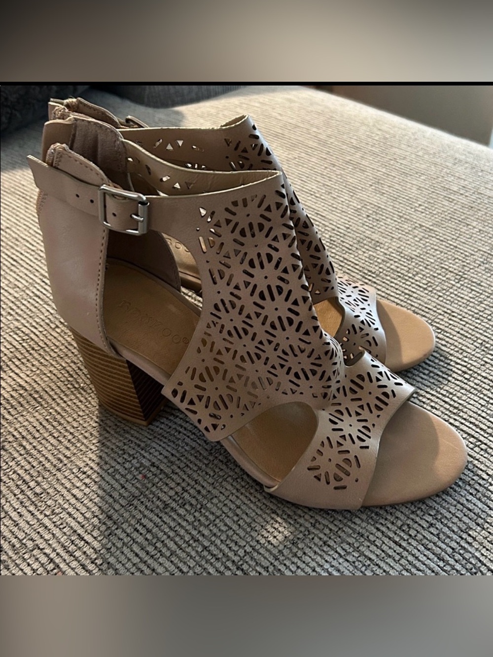 Women’s Beige Laser-Cut Block Heel Sandals size 8.5